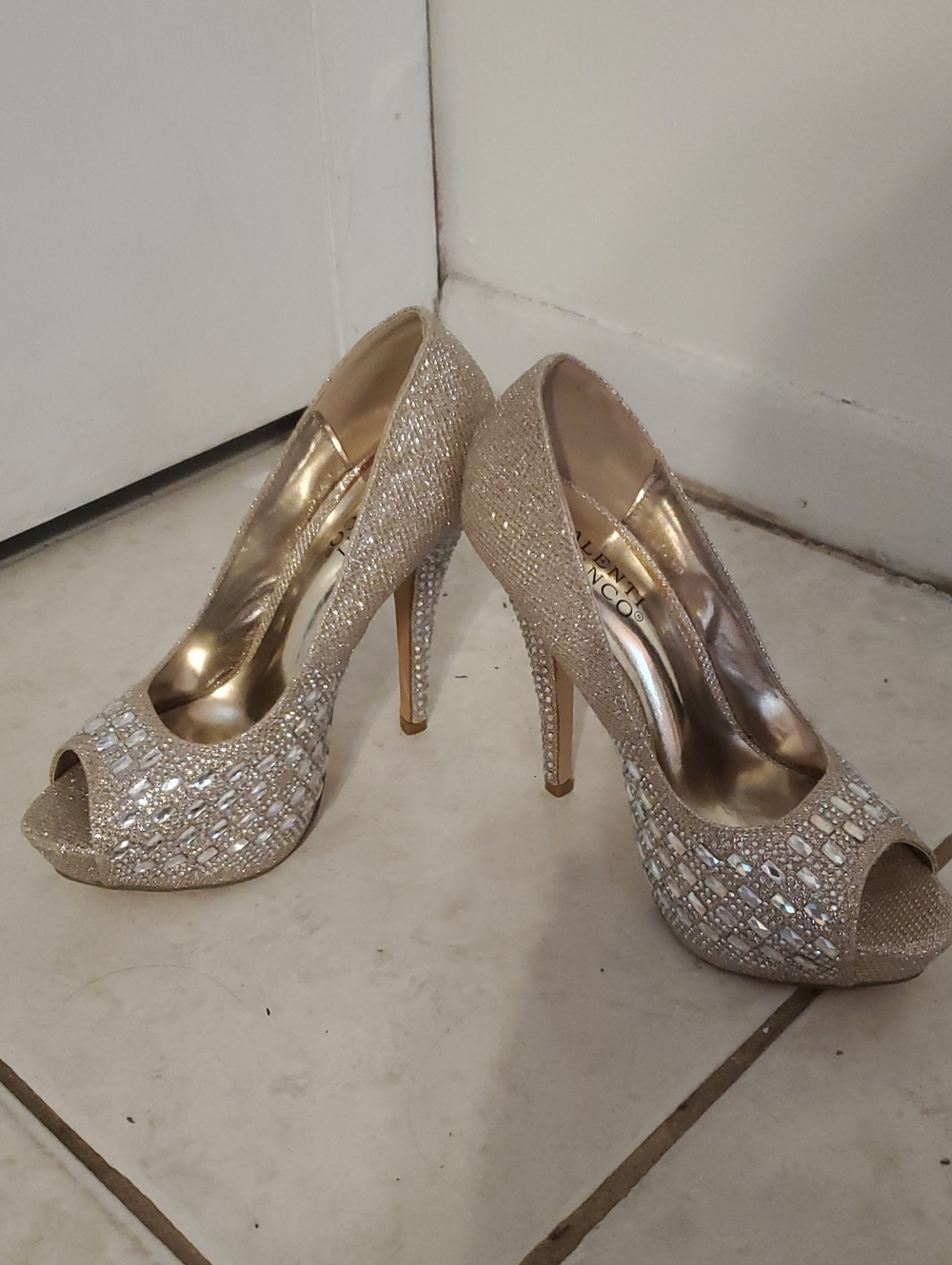 Women's Gold Glitter Peep-Toe High Heel. These Shoes Were Displays.